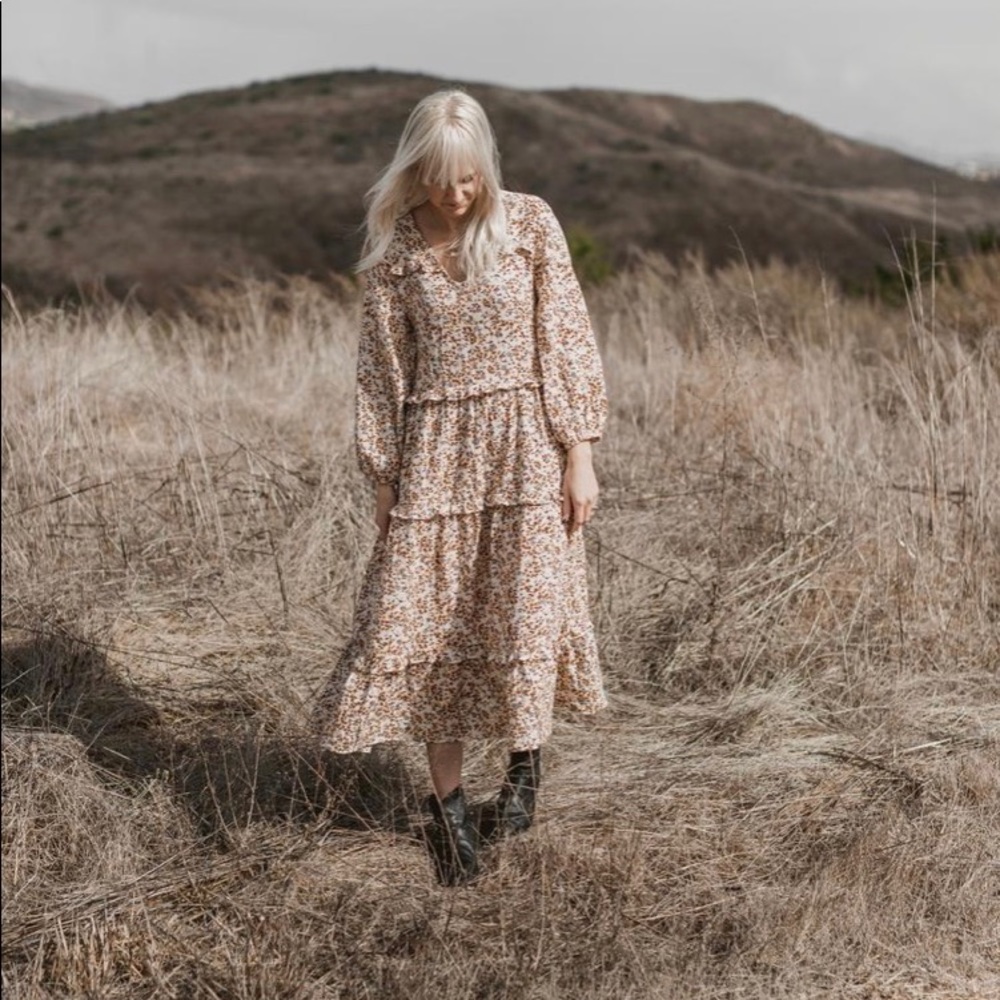 NEW WITH TAGS Floral Midi Dress